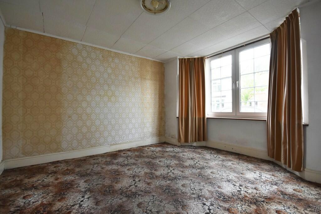 Living Room-min