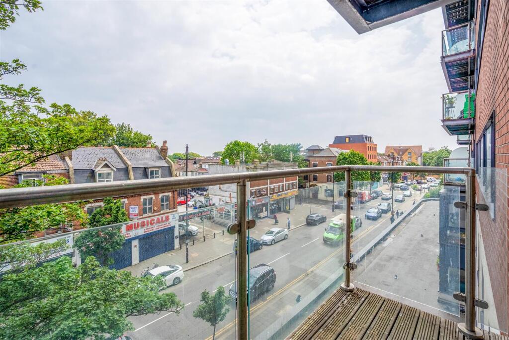 14-To-Let-2-Bedroom-Flat-UB2-www.islingtonproperti