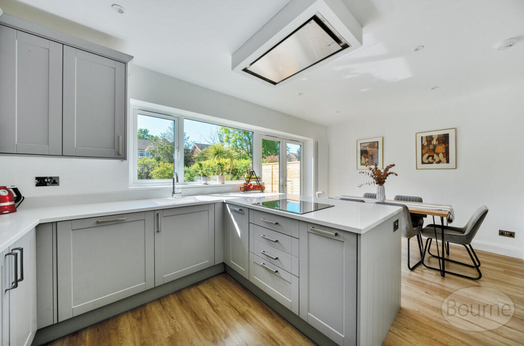 aa661654-5b5f-47f...