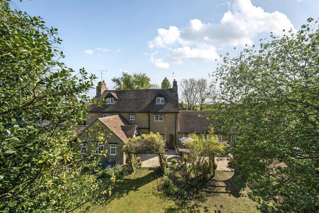 Rectory Cottage, 21 Hartwell Road, Ashton (e) (2).