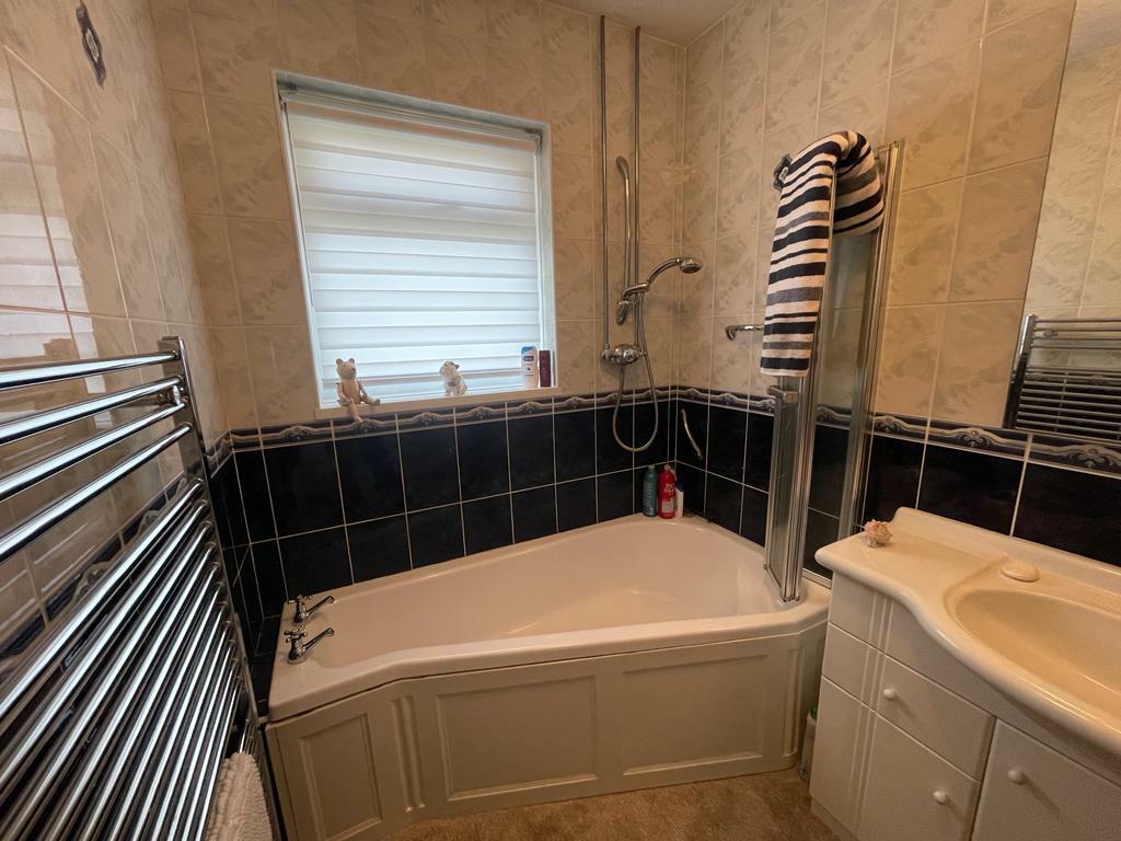 HOUSE BATHROOM