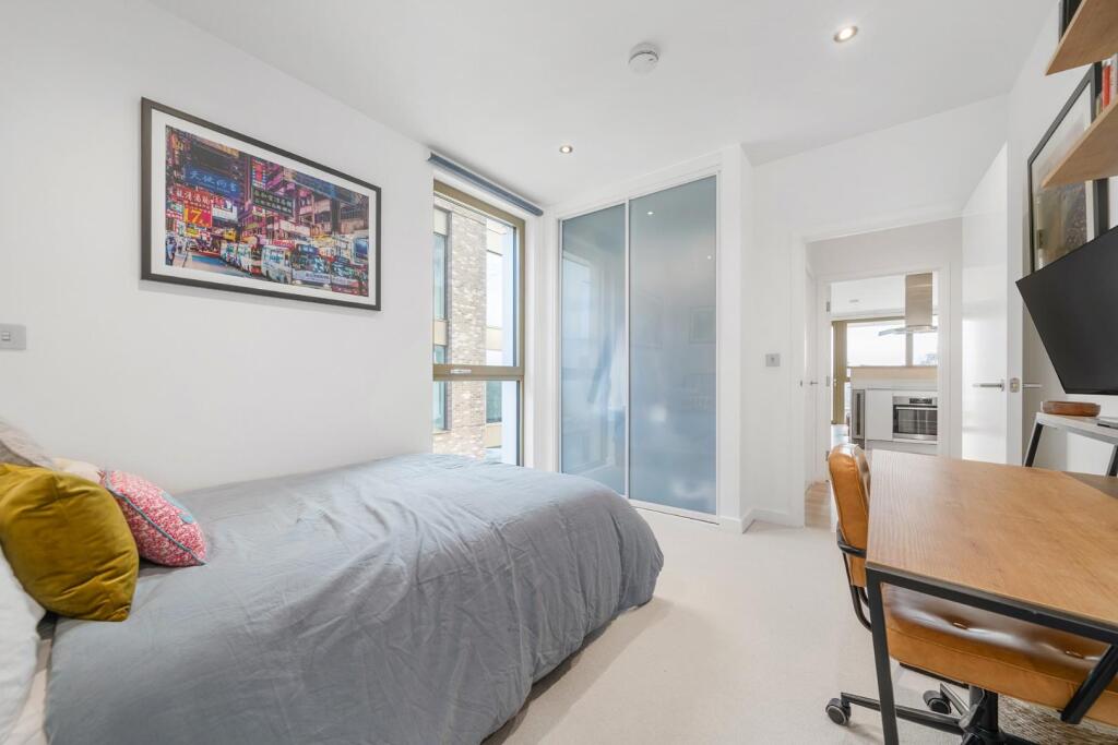 Bedroom 2 (2).jpg