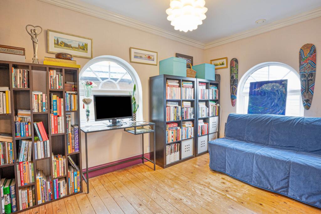 Bedroom 3/Snug