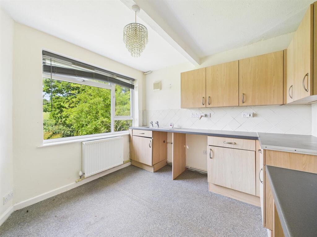 14 - Semi-detached House for Auction, Butcombe.jpg