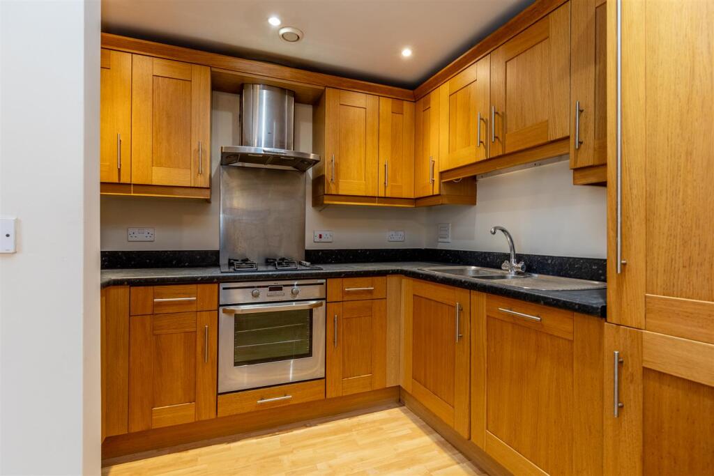 Oakfield Road, Clifton Kitchen.jpg