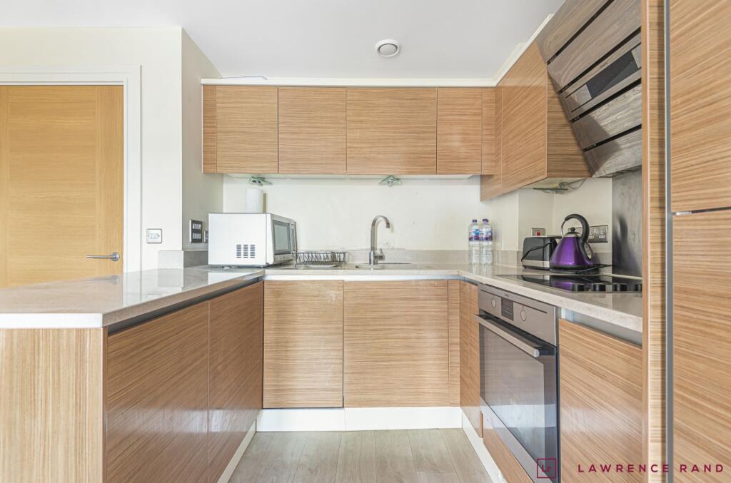 5b5947ff-b1c1-48e...