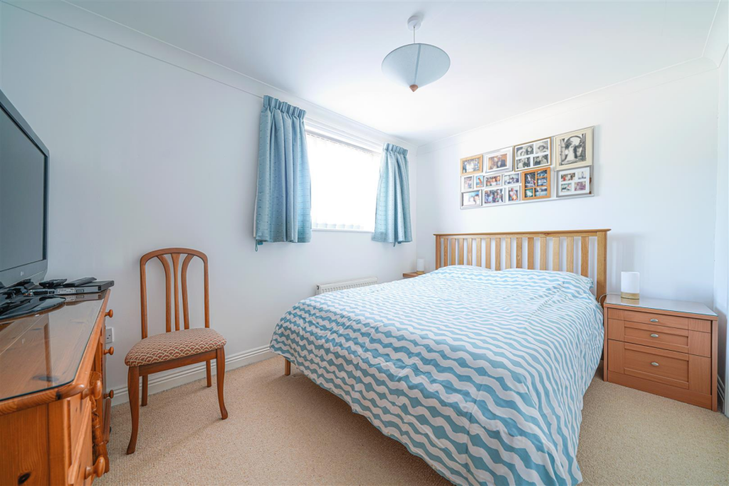 Bedroom 2 Valley.png