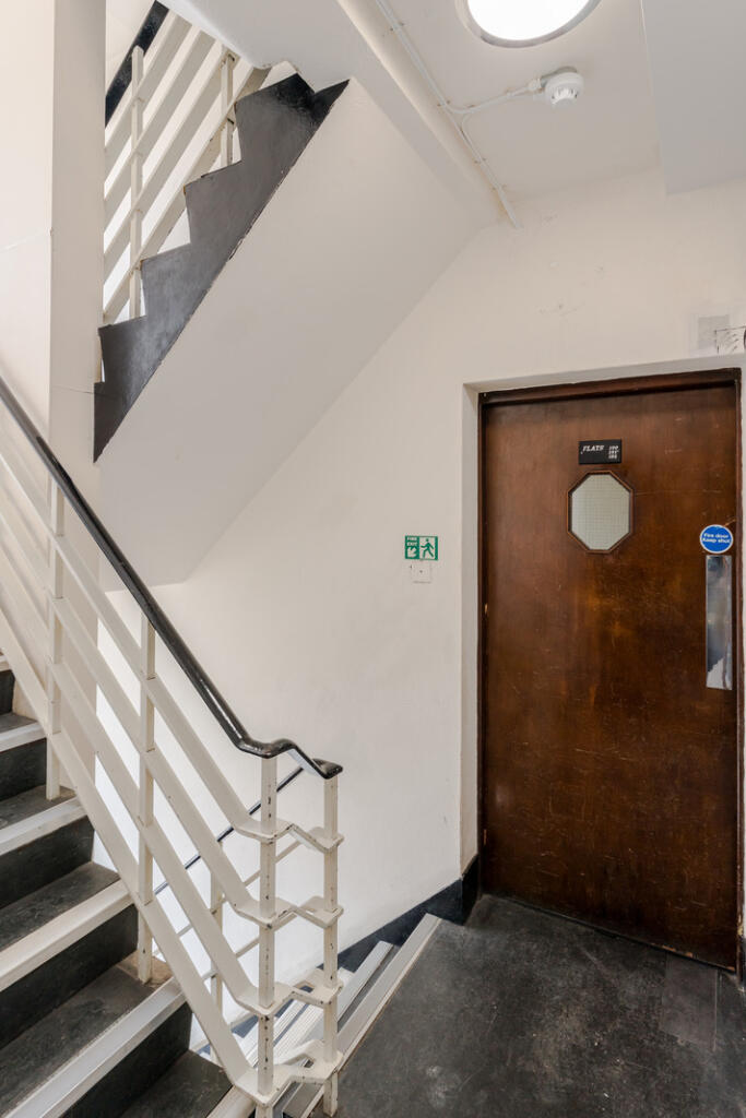 264712 - 56 Marine Court-35.jpg