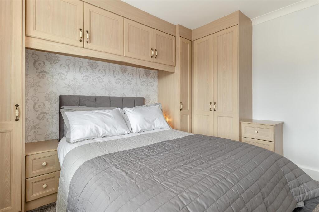 8640908-interior25.jpg