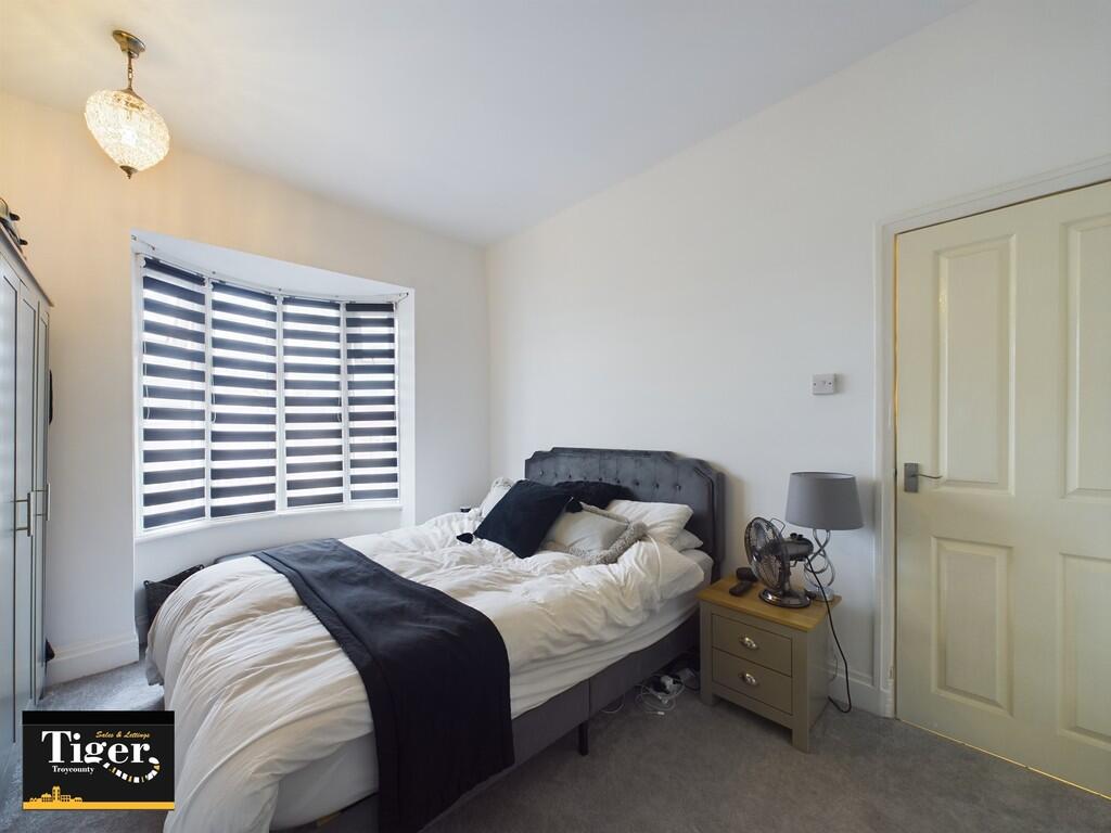 CAM02176G0-PR0315...