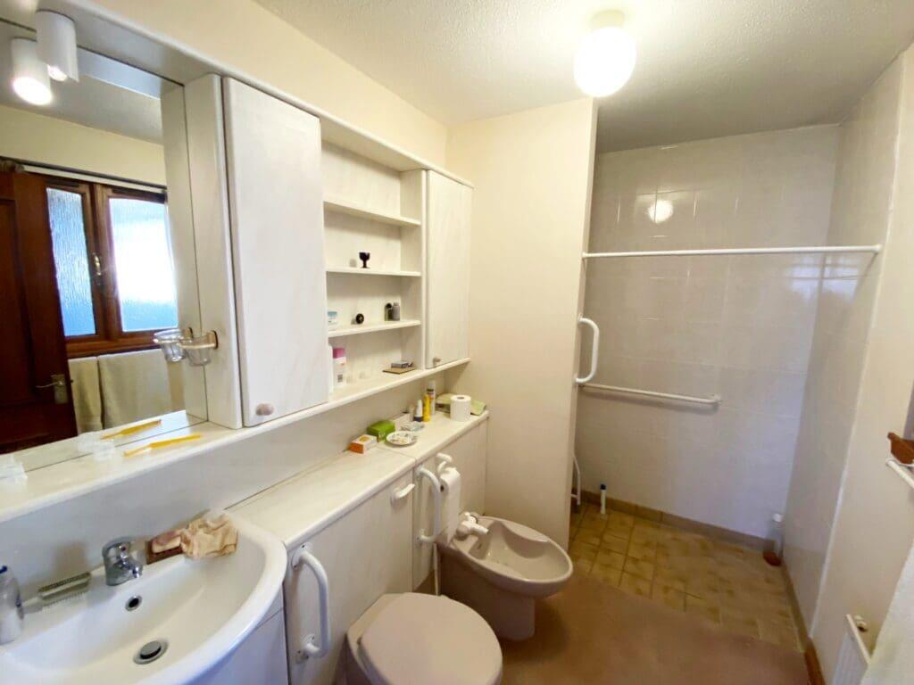 EN-SSUITE SHWRM