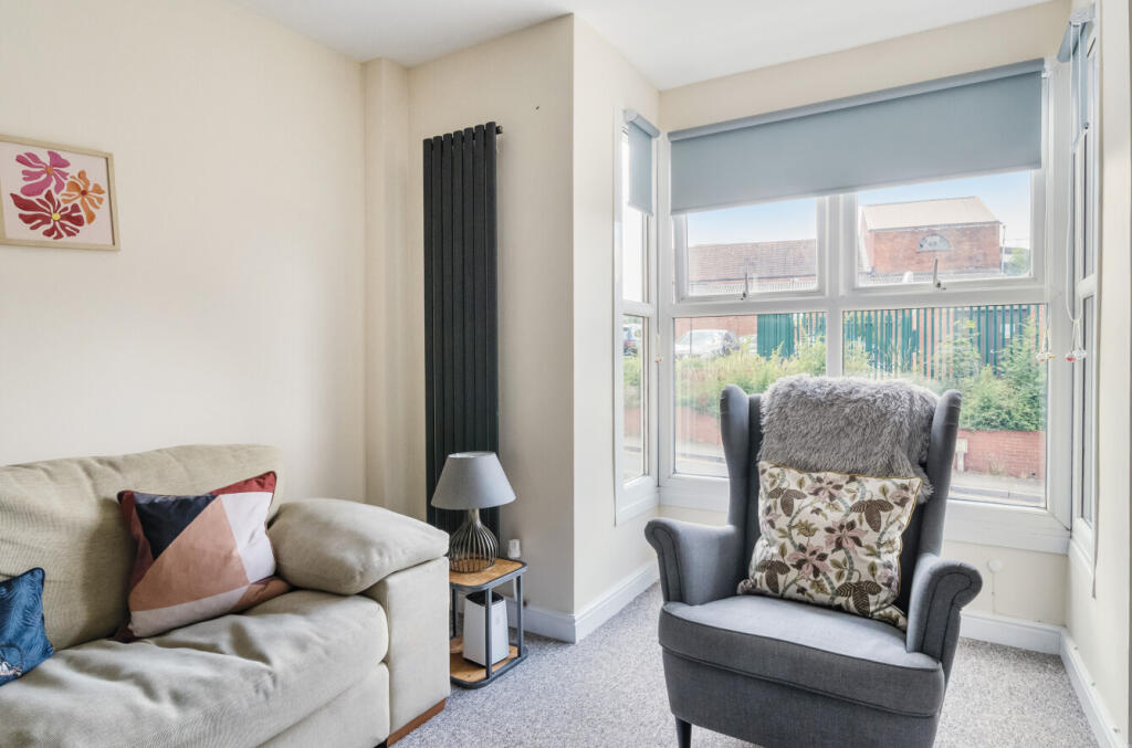 1315448-18-685aea...