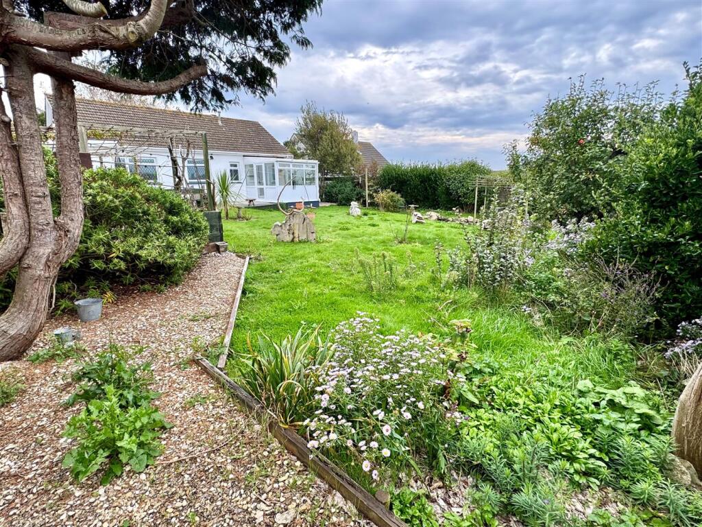 18 Whitegate Road Garden