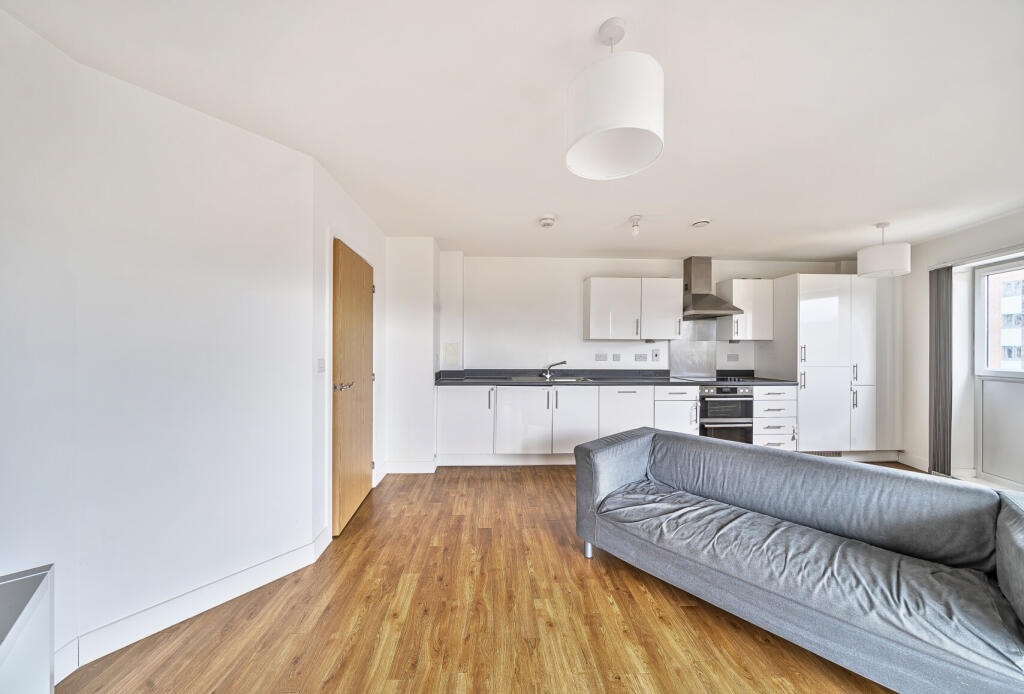 1295610-10-682f6a...