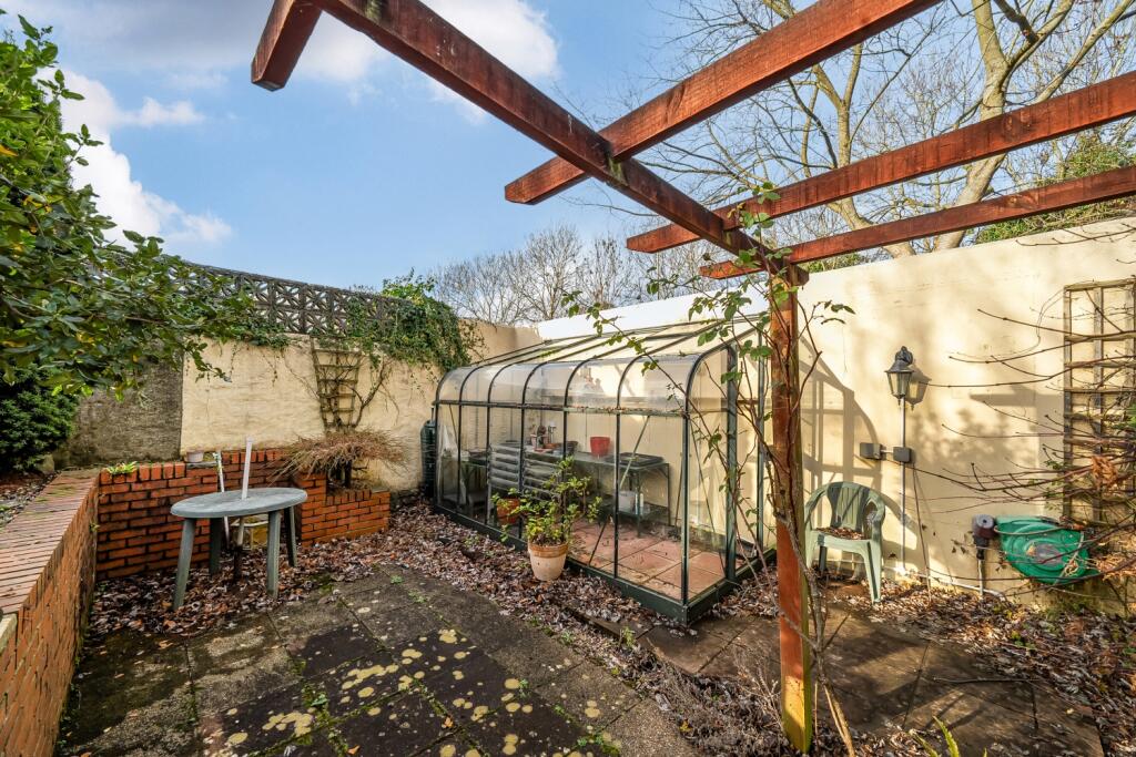 1395010-9-69494bd998548