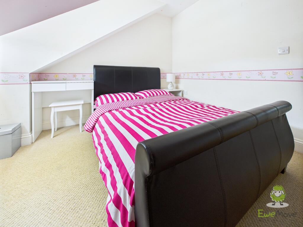 CAM01543G0-PR0144-STILL038