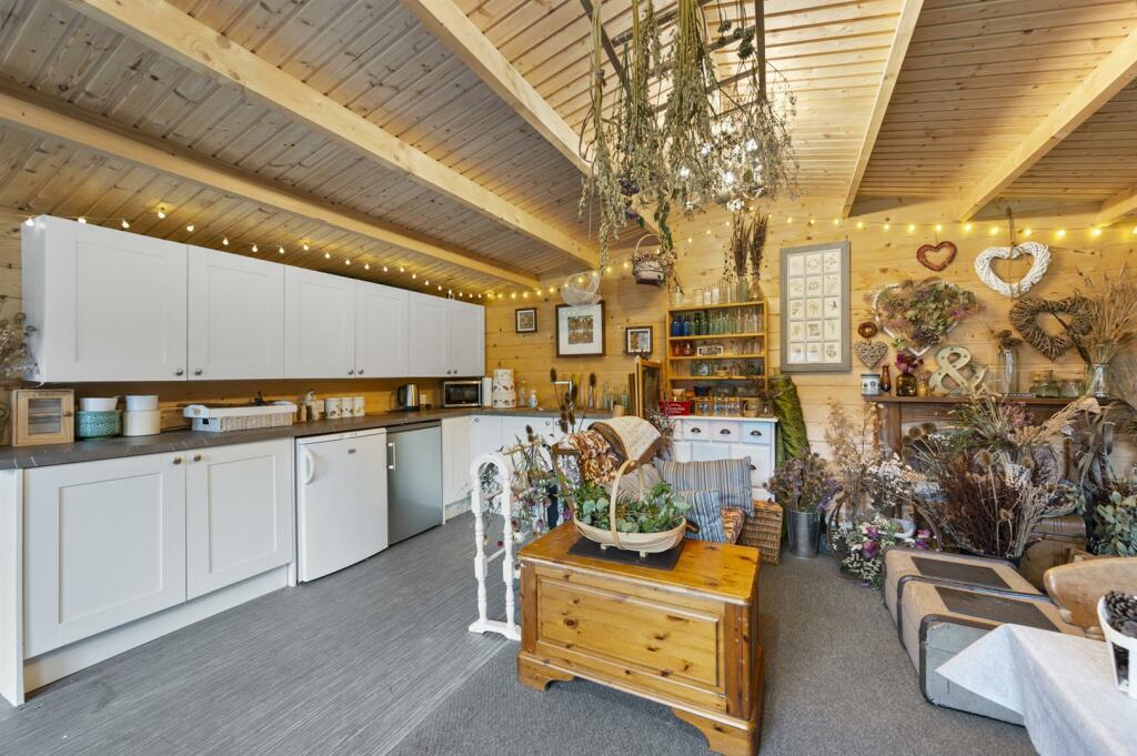 Log cabin kitchen.jpg