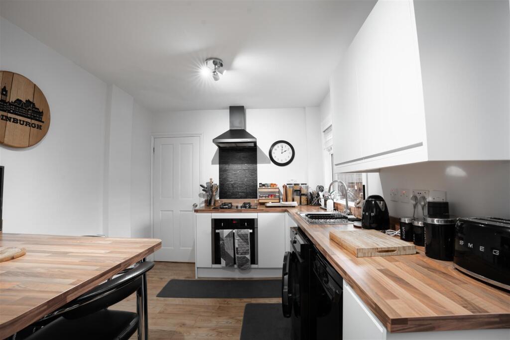 kitchen-1.jpg