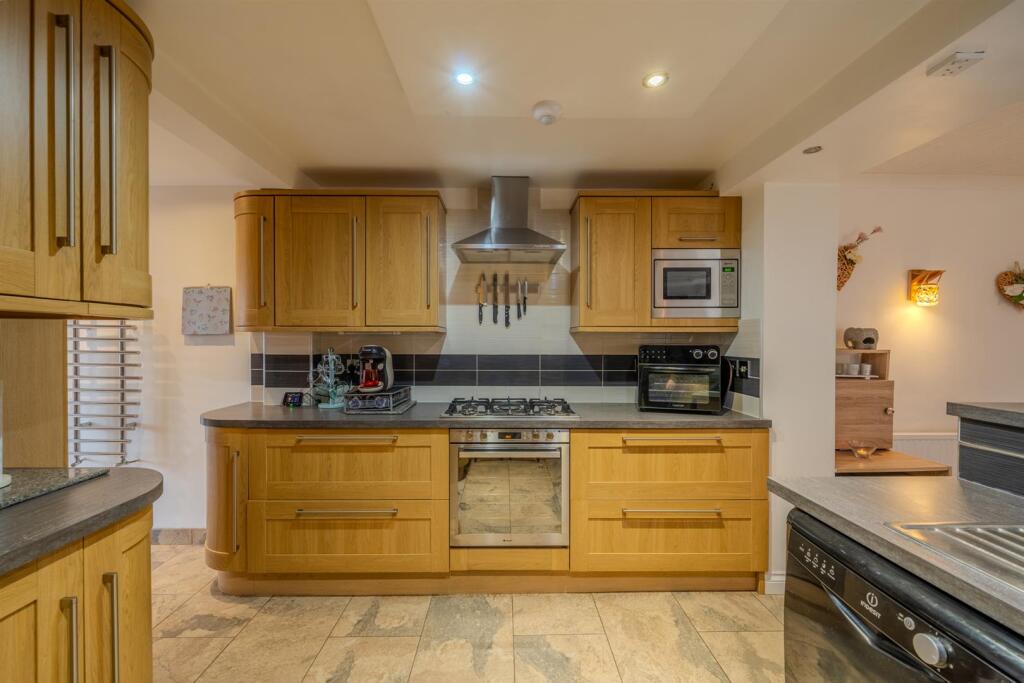 2 Nevern Walk-19.jpg