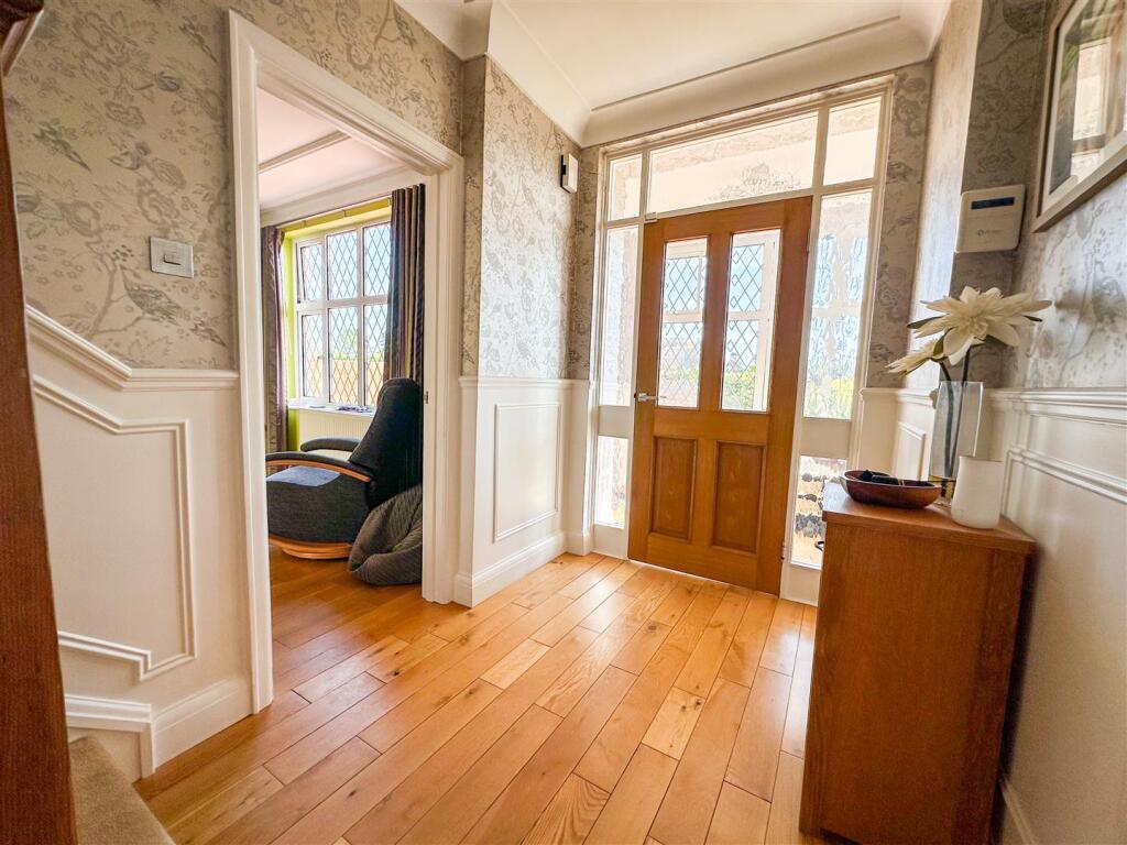 ENTRANCE HALLWAY