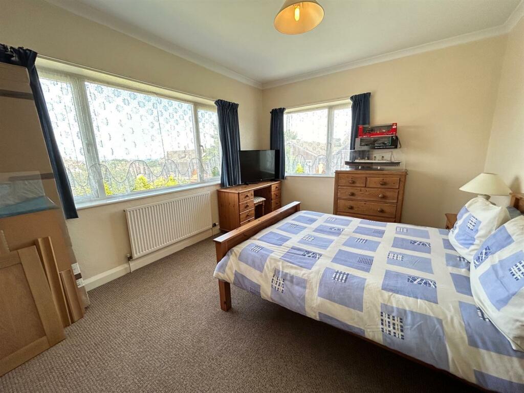 bedroom.jpg