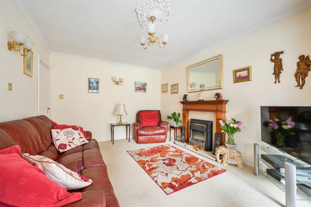 OUTWOOD LANE, 54- (4).jpg