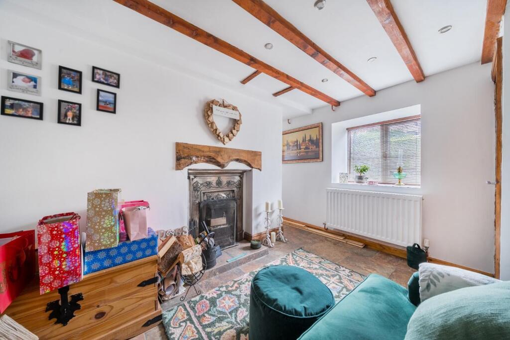 Living Room.jpg