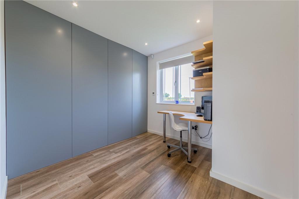 Bedroom/Study