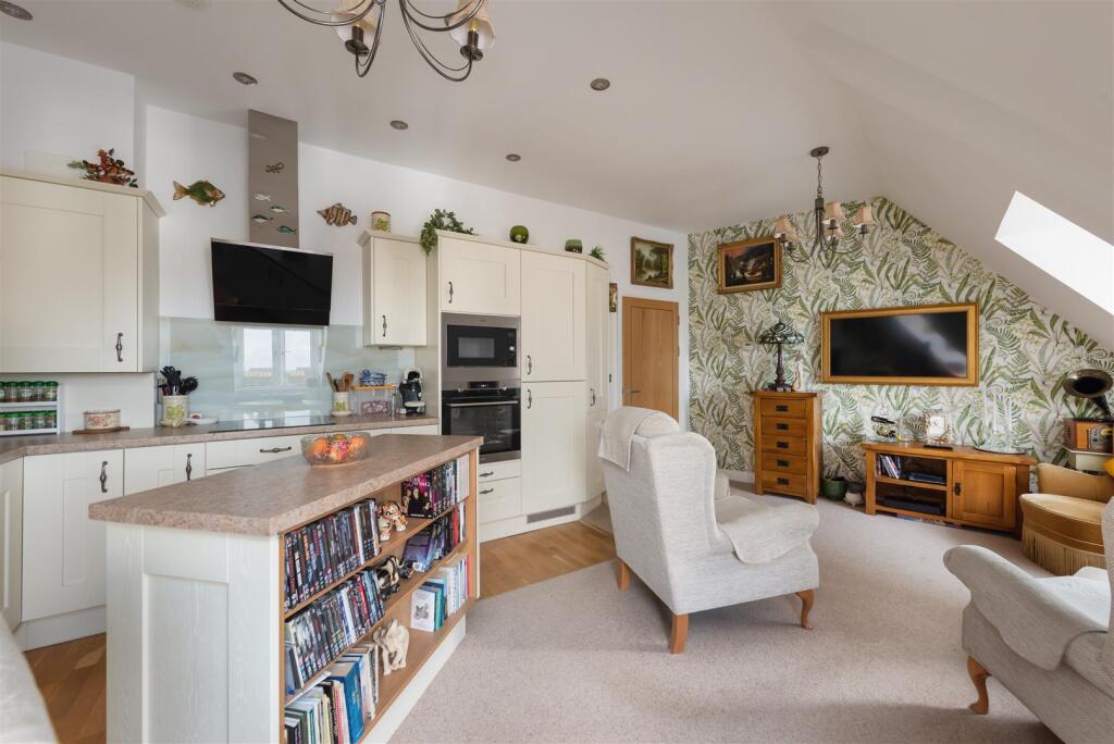 Victoria Mews, Regent Street, Whitstable