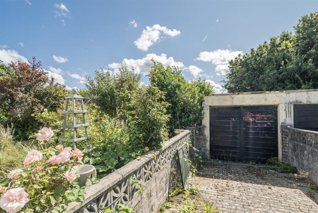 Driveway &amp; Garage