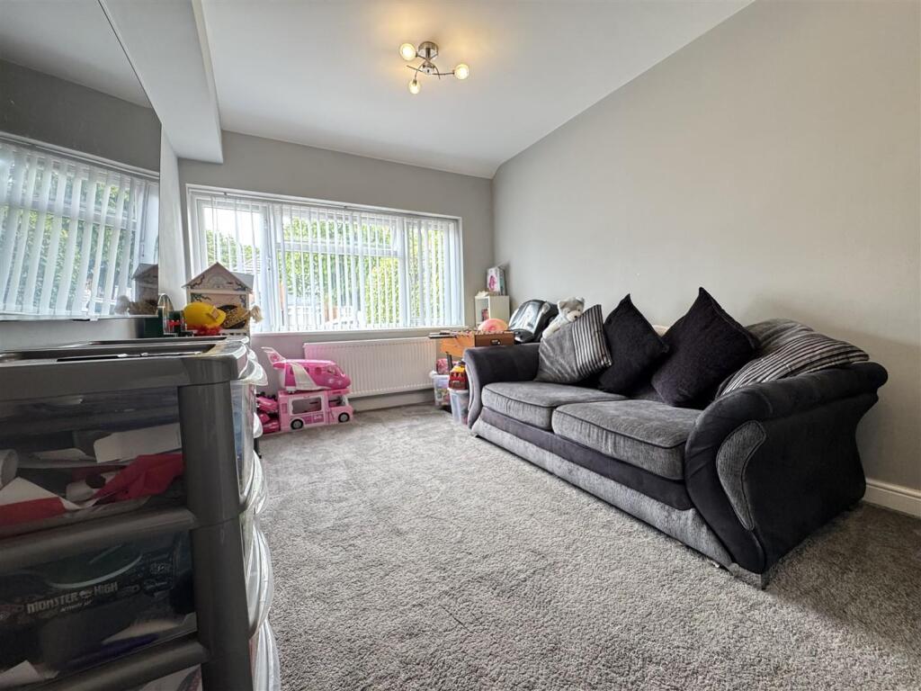 IMG_9921 (Large).JPG