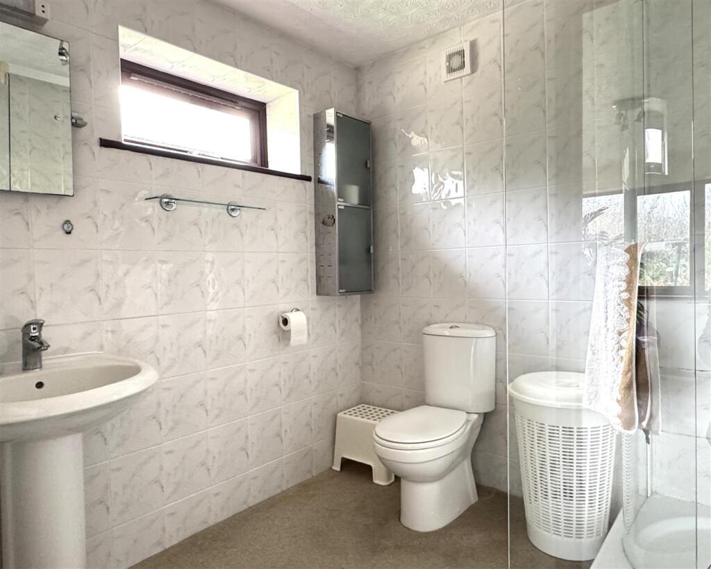 Ground Floor Shower