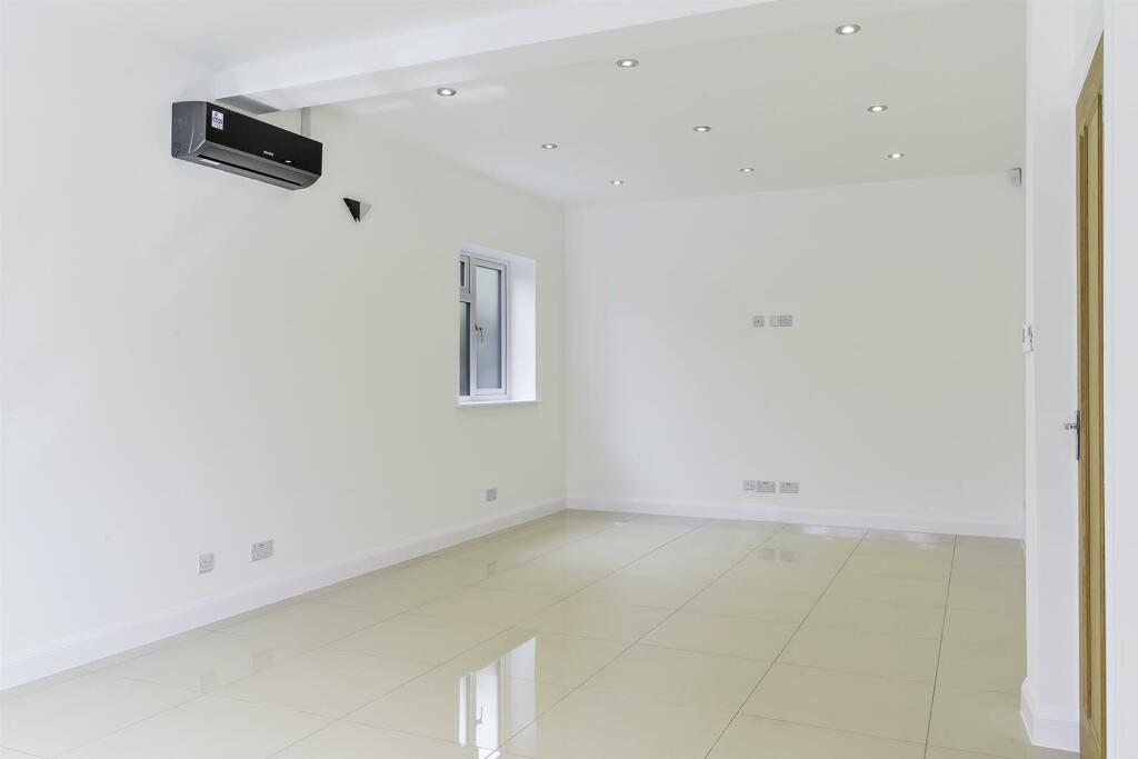 JOSEPHINE AVENUE, 75- (18).jpg