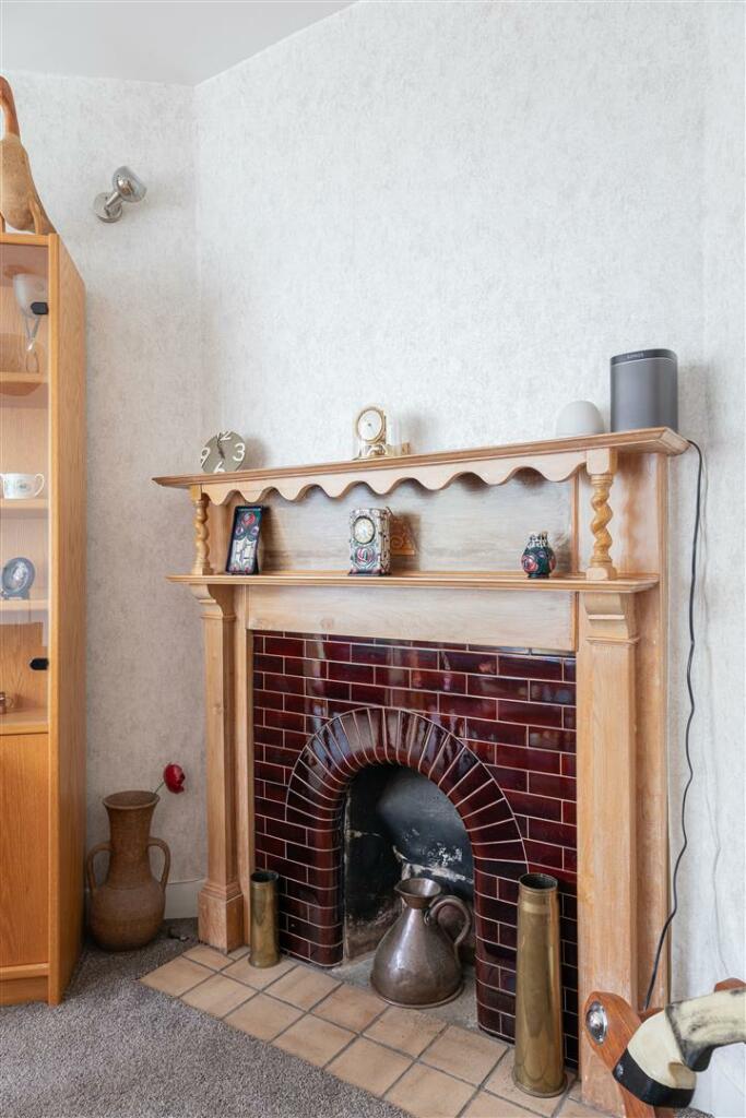 Larkshall Road E4