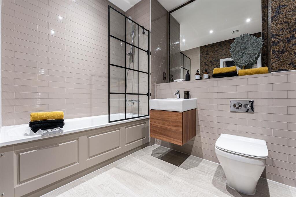 Main Bathroom