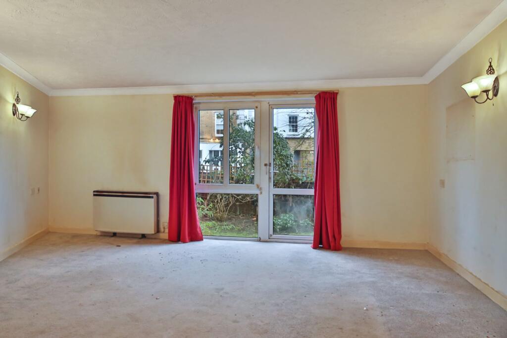 Lounge 2-min.JPG