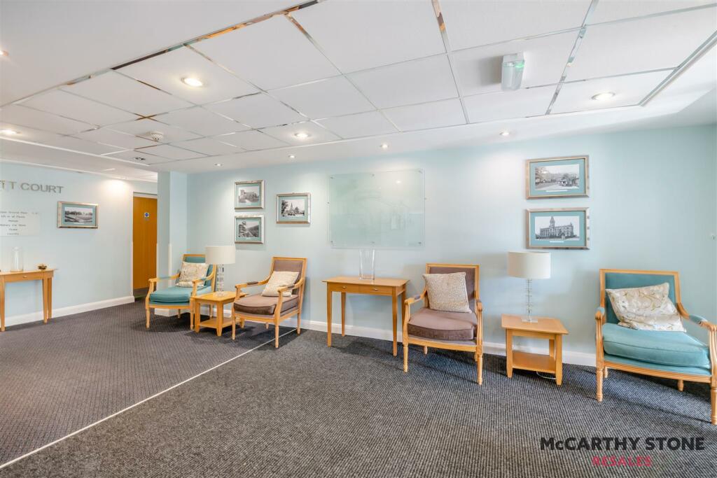 8604007-interior03.JPG
