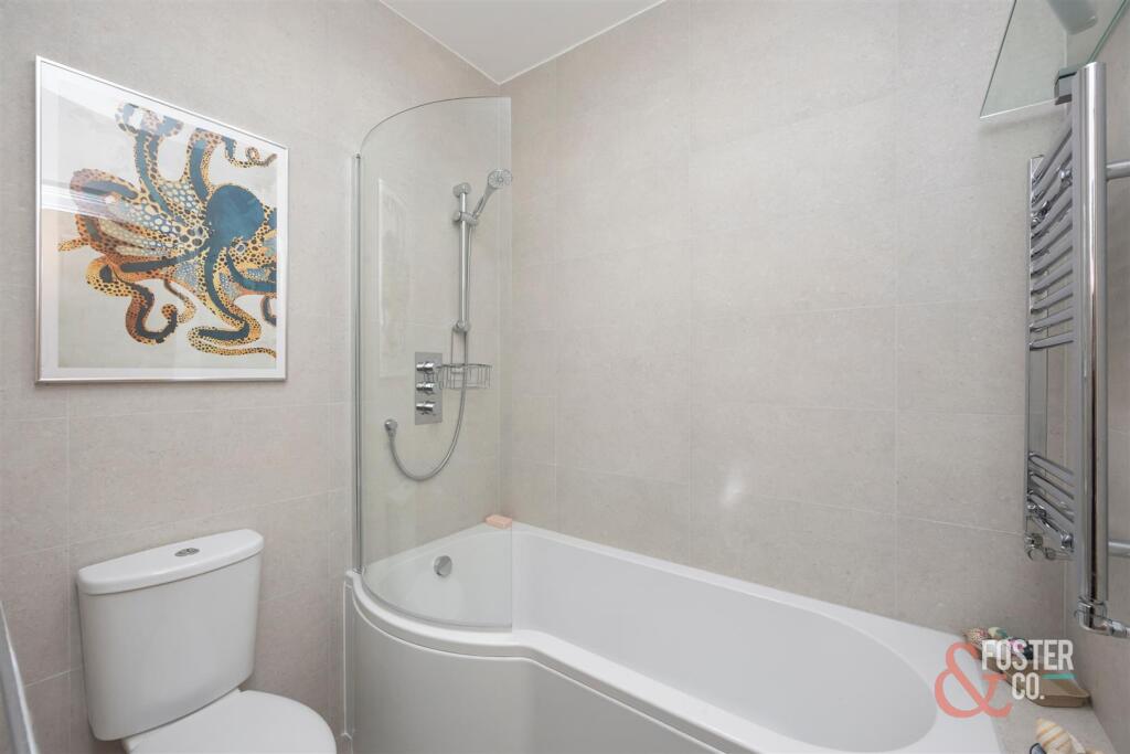 The Droveway, 22A-004.JPG