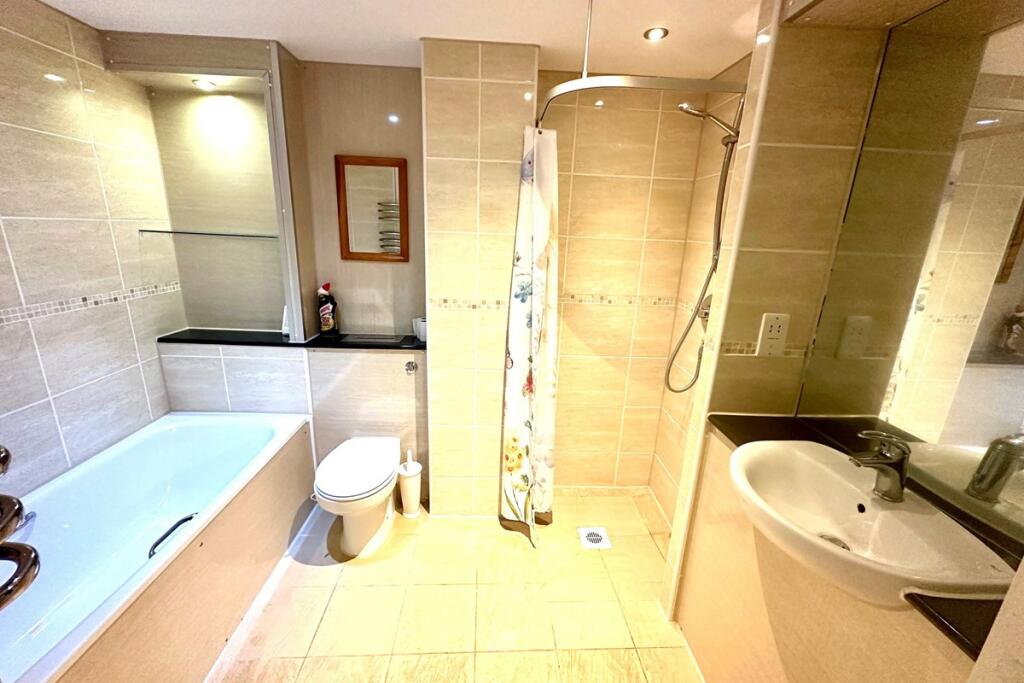 Bath/Wet Room