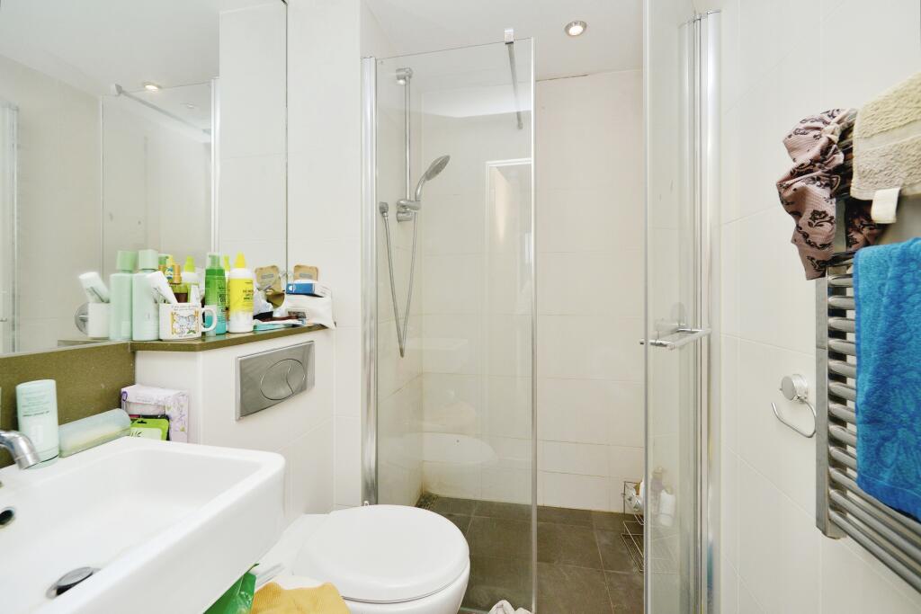 Ensuite