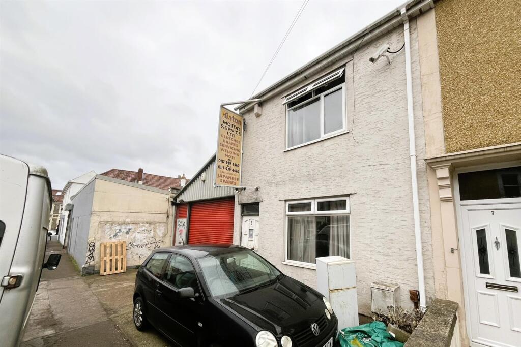 3 - 5 Hinton Road, Greenbank, Bristol BS5 6HA |Fre