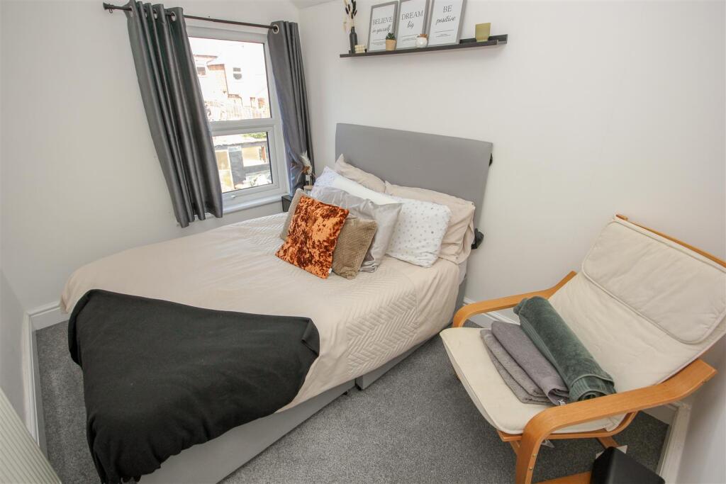 Bedroom 2.jpg