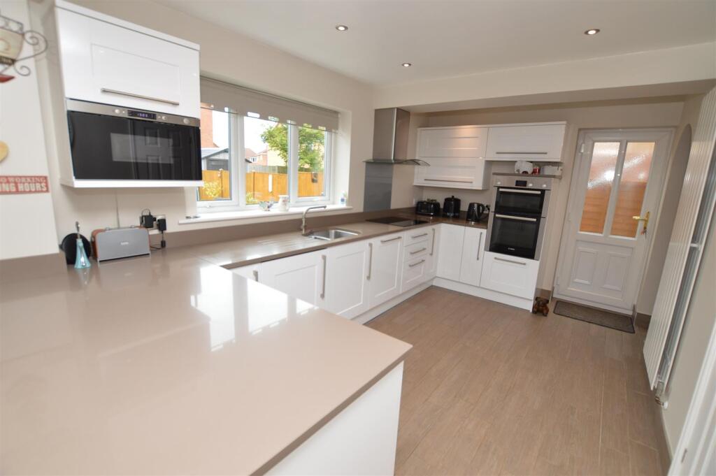 Open plan Kitchen/dining room
