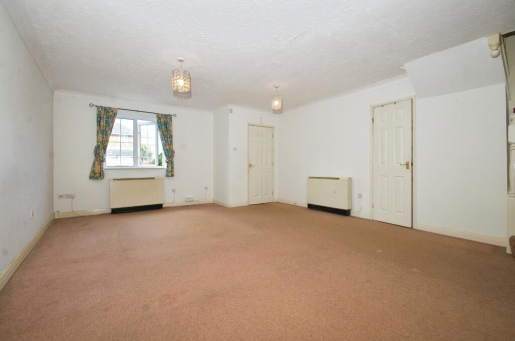 Living/Dining Area