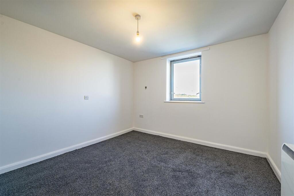 511 Sheridan court 4 of 8.jpg