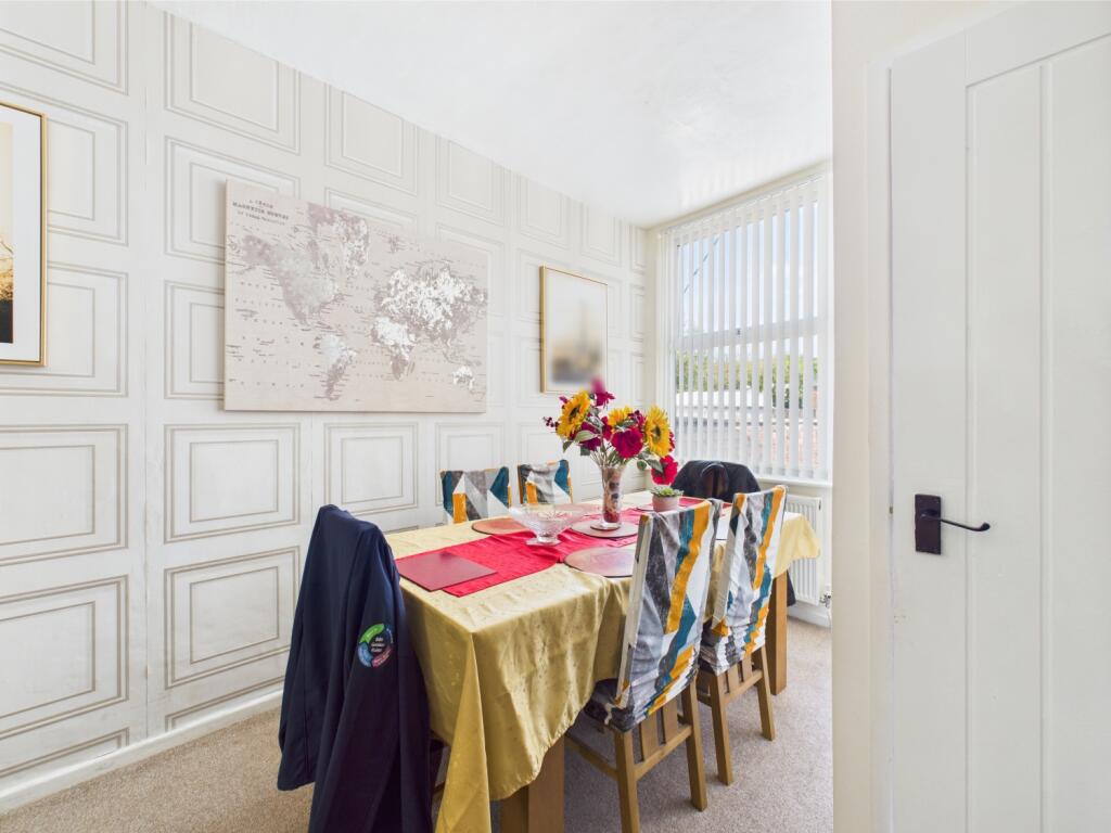 CAM03729G0-PR0045-STILL008