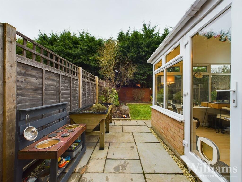 CAM02861G0-PR0290-STILL013.jpg