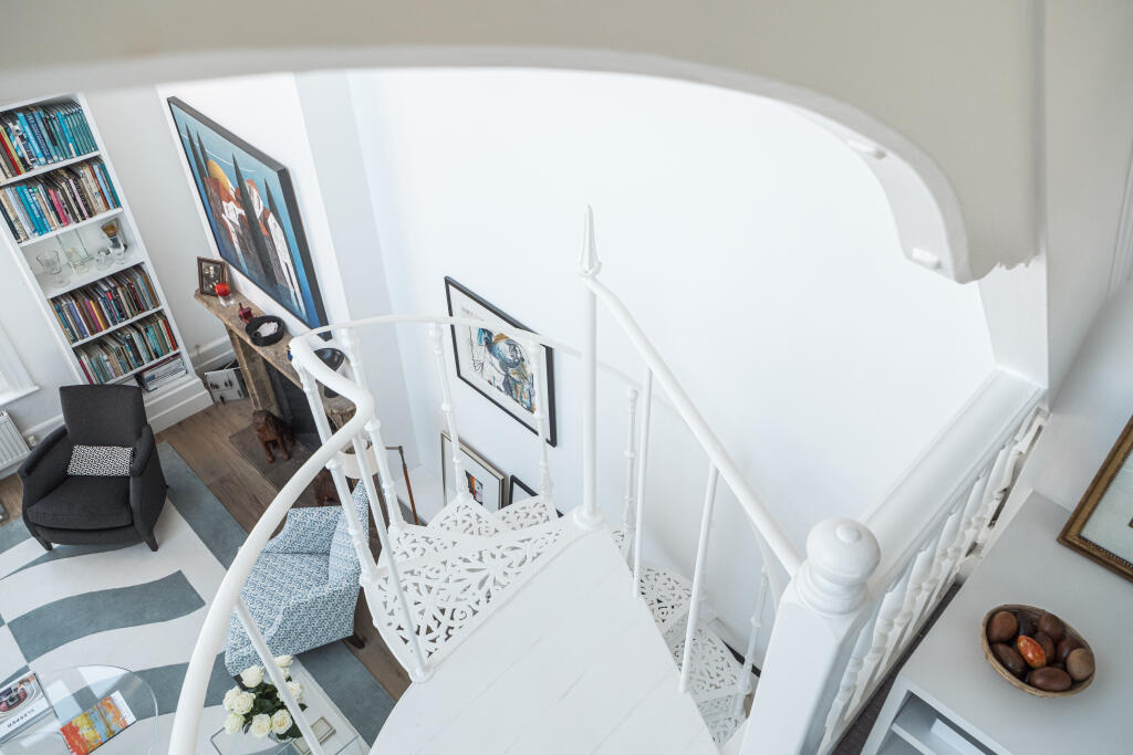 00-clapham-common-south-side-o (18).jpg