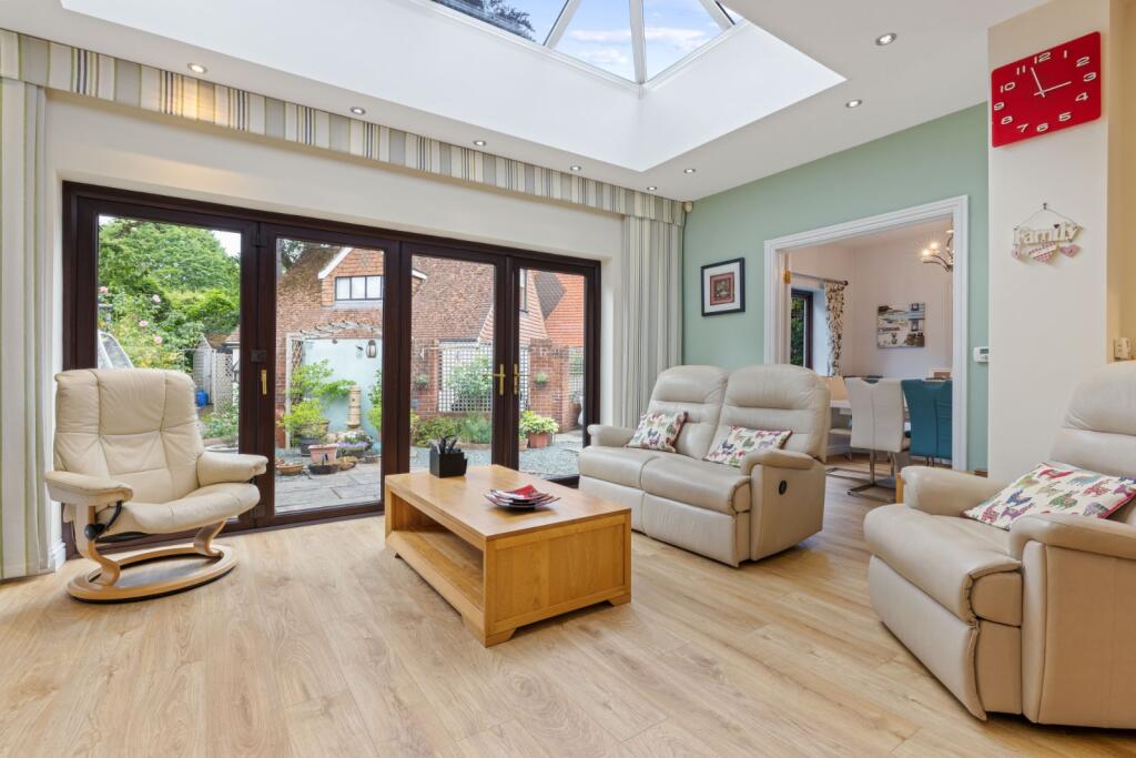 Breakfast Room