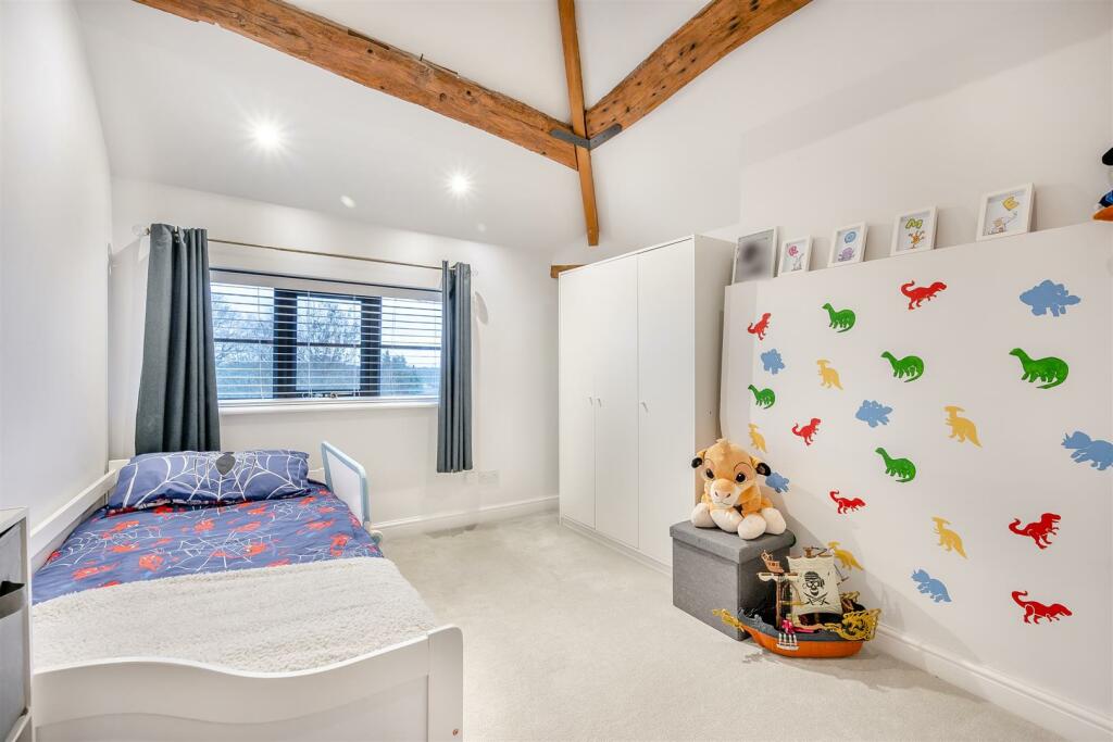 8582263-interior49.jpg